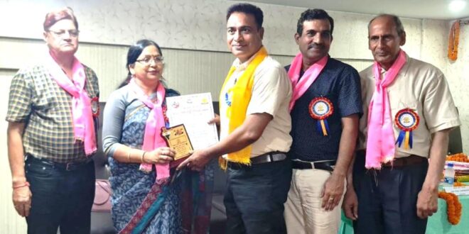 Sawai Madhopur Teacher Mohammad Nasir Baig honored in national seminar in Dehradun