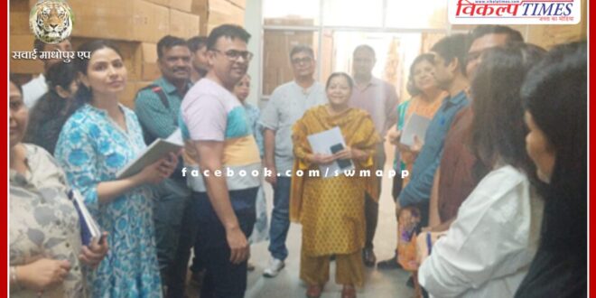 Students understood the functioning of the district medicine store.
