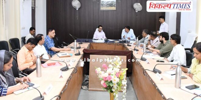 A meeting was held regarding cleanliness at gram panchayat level in sawai madhopur