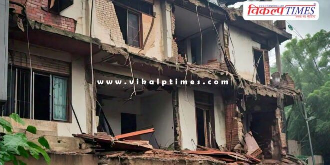 Dilapidated building collapsed during monsoon season in kota