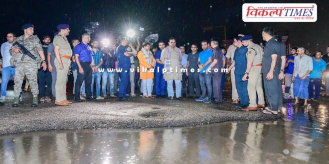 Chief Minister visited Jaipur city in heavy rain