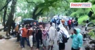 Devotees trapped in forest due to heavy rain in ranthambore sawai madhopur