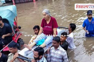 Flood In Gujarat thousands rendered homeless