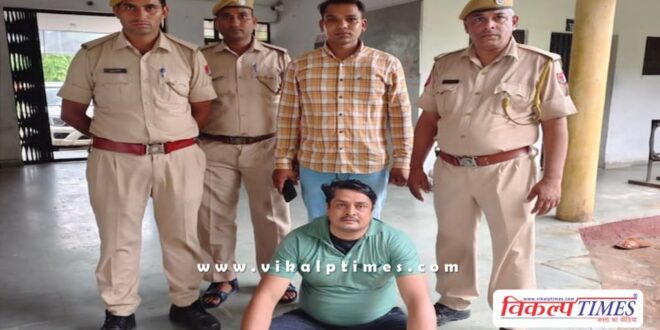 Police Baba Claim Incarnation Lord Krishna Dholpur News Update 5 Aug 2024
