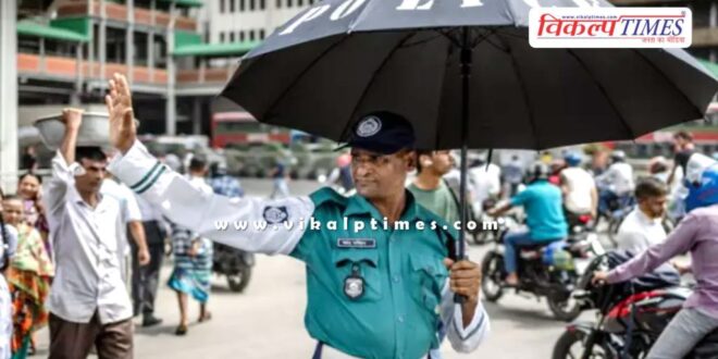 Police returned to the streets of Dhaka bangladesh