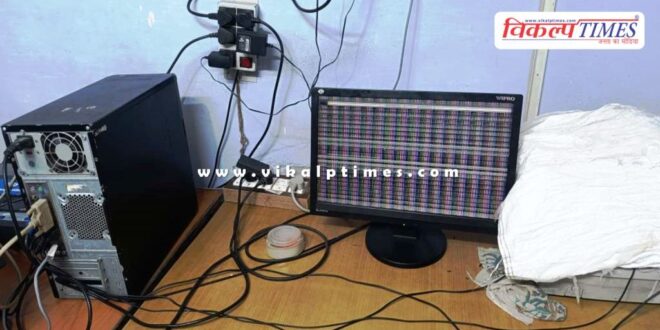 Post office computers got damaged due to dripping water in sawai madhopur