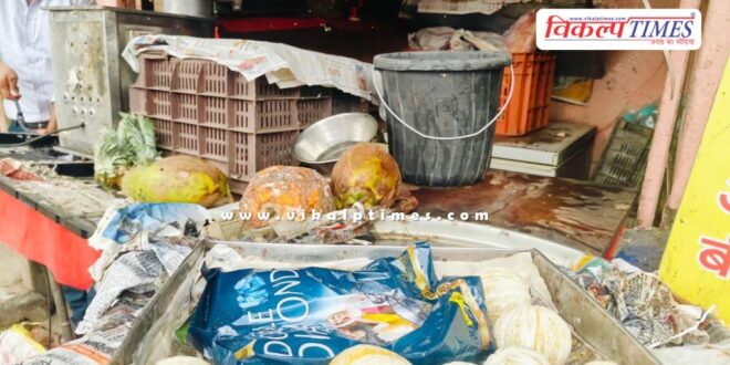 Shopkeeper was making juice from rotten fruits, goods confiscated in jaipur