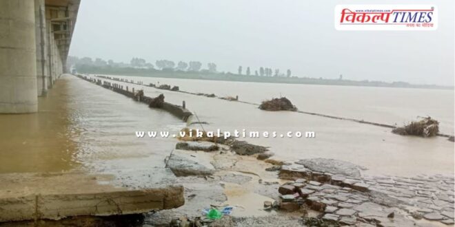 State Highway 70 closed for last 12 hours due to water overflow in kota