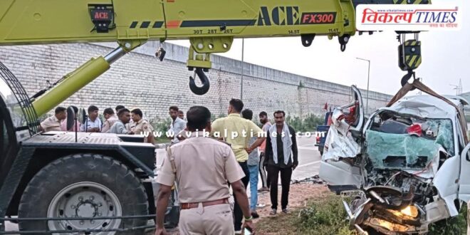 Car Truck Accident in bundi