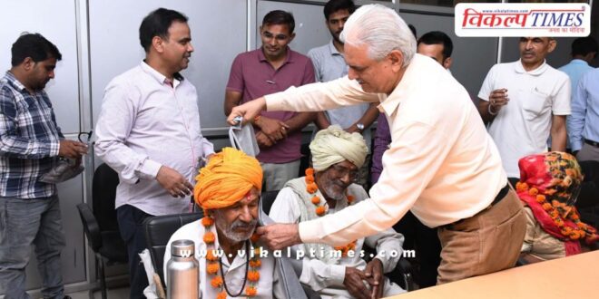 Centenary voters honored on International Day of Older Persons in sawai madhopur