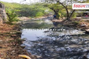Villagers forced to walk in mud in shivad sawai madhopur