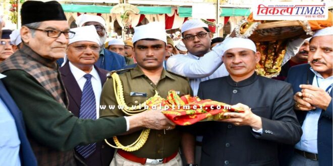 Rajasthan Governor Haribhau Bagade chadar offered at Ajmer Dargah