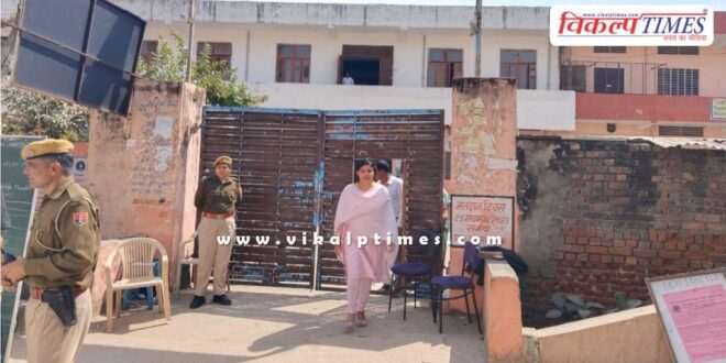 Collector and SP inspected examination centers during REET exam in sawai madhopur