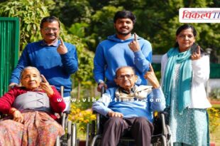 Delhi Elections 2025 Arvind Kejriwal voted with his parents and wife