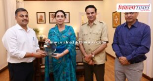 Deputy Chief Minister Diya Kumari was handed over the trophy of 'Women Tourism Minister of the Year' award