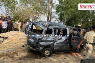 Van falls into a well in Mandsaur district of Madhya Pradesh