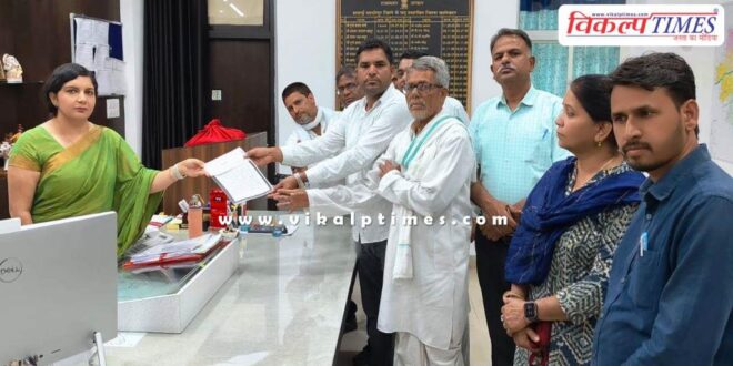 A check of Rs 1 lakh was handed over for school development in sawai madhopur