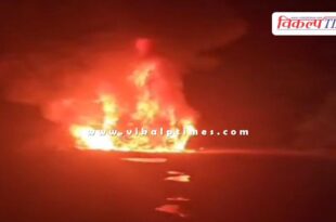 A huge fire broke out in a moving car on the road in kota