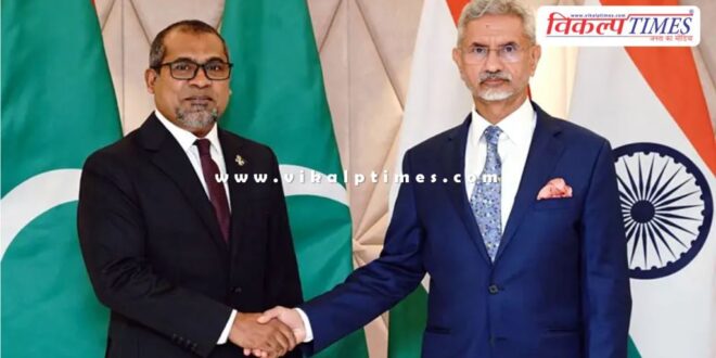 India gave financial help to Maldives