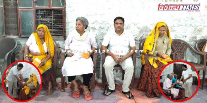 Manoj Parashar celebrated Mothers Day at an old age home in sawai madhopur