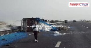 Two trucks collided on Delhi-Mumbai Expressway in Kota