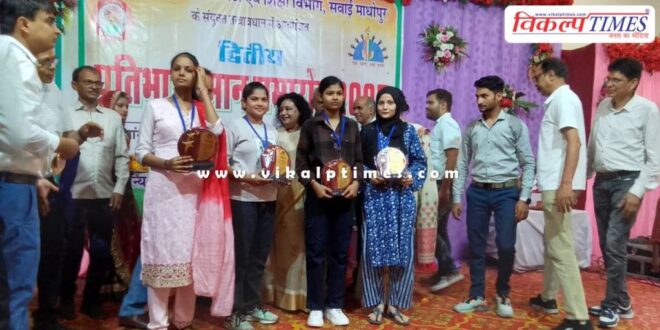 Khirni Daughter Farana was honored at district level in sawai madhopur