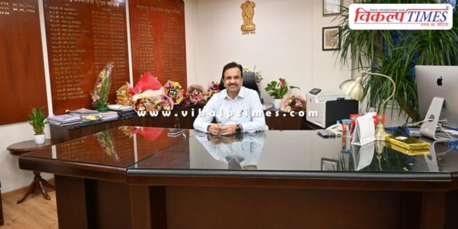 IAS Rajesh Kumar Meena is coming to Rajasthan for the first time after becoming the Chief Secretary of Maharashtra.