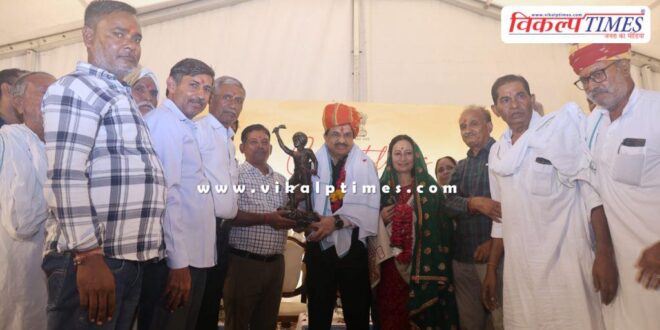 Maharashtra Chief Secretary Rajesh Kumar Meena receives historic civic reception in Sawai Madhopur Rajasthan