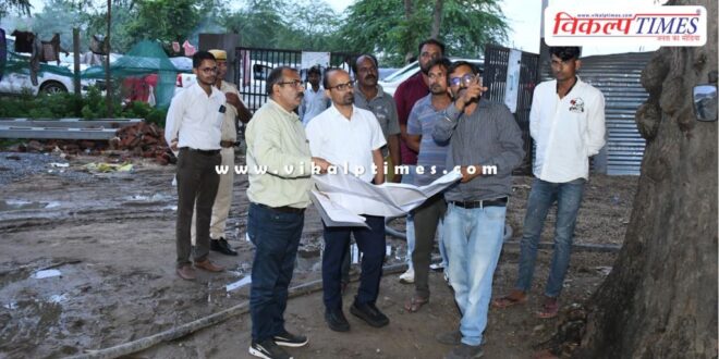 Sawai Madhopur Collector IAS Kanaram inspected the Hammir Bridge expansion work