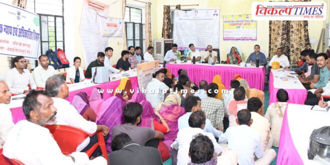 Sawai Madhopur Collector Kana Ram inspected the Chauth Ka Barwara camp