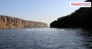 The water level of Chambal river increased after the gates of Kota Barrage were opened