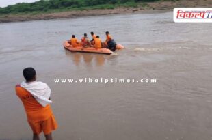 youths Chambal river sdrf rescue kota news 15 July 25