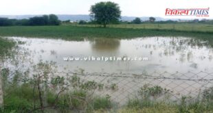 Fields were filled with water, villagers demanded that the water be drained to the canal in sawai madhopur