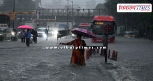 Heavy rain in Mumbai, IMD issues red alert, schools and colleges closed