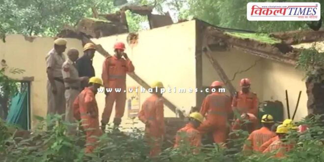 The roof of a room collapsed in a dargah near Humayun's tomb in delhi