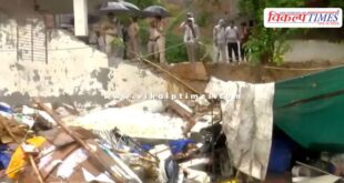 Wall collapsed due to heavy rain in Delhi NCR