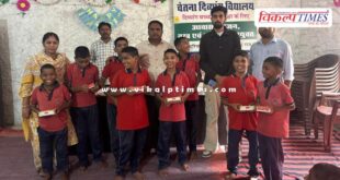 Brahmin Samvad coordinator Manoj Parashar celebrated his birthday as a service work