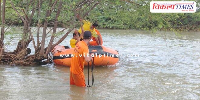 Youth SDRF Rescue Malarna Dungar Sawai Madhopur News 05 Sept 25