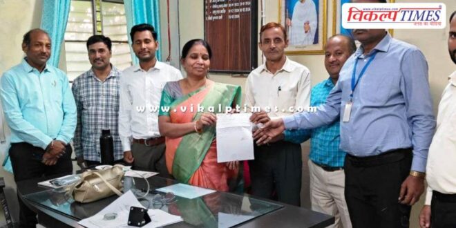 A cheque of Rs 60,000 was handed over for school development in sawai madhopur