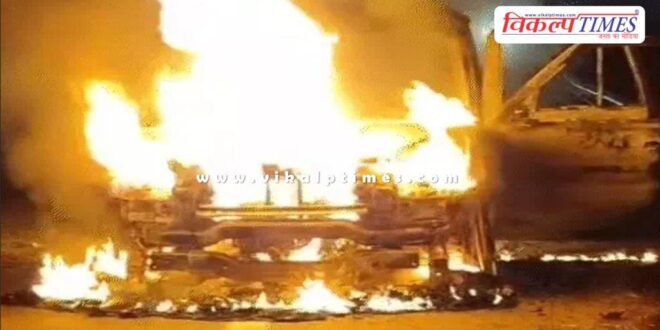 A moving Scorpio caught fire in Jaipur