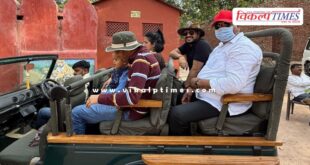 Forest Minister Sanjay Sharma inspected Ranthambore as a normal tourist.