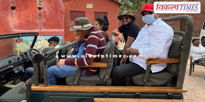 Forest Minister Sanjay Sharma inspected Ranthambore as a normal tourist.