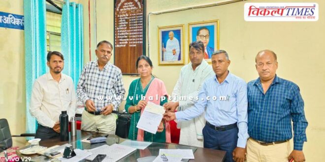 Retired teacher donated Rs 51,000 for school development in sawai madhopur