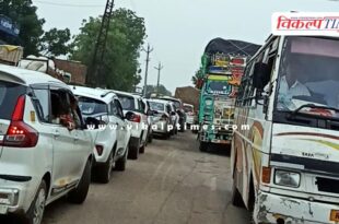 Several kilometers long jam in Kushtala in Sawai Madhopur