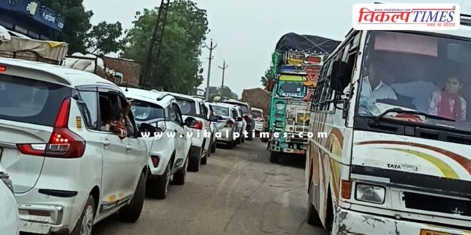 Several kilometers long jam in Kushtala in Sawai Madhopur