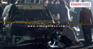 Delhi Red Fort incident US Embassy issues security alert