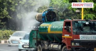 Delhi's air quality remains in the severe category today, with AQI exceeding 400.