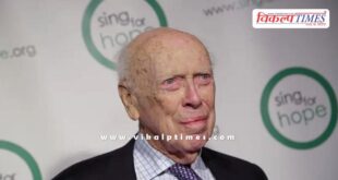 James Watson, who discovered the DNN structure, passed away