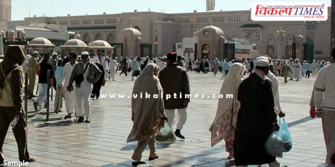 Medina bus acciden Families await information about Umrah pilgrims