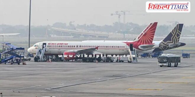 Over 100 flights delayed due to technical glitch at Delhi airpor